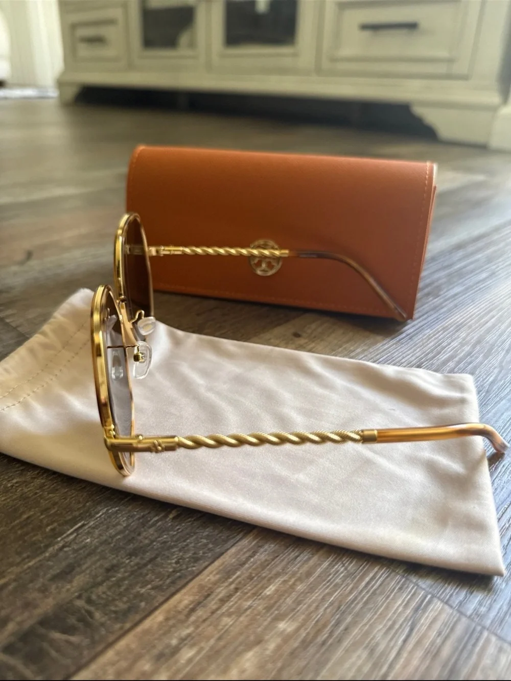 Torry Burch Sunglasses (NWOT)